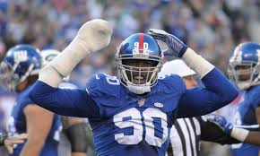 Illustration for article titled Doggo is going for the Jason Pierre-Paul look.